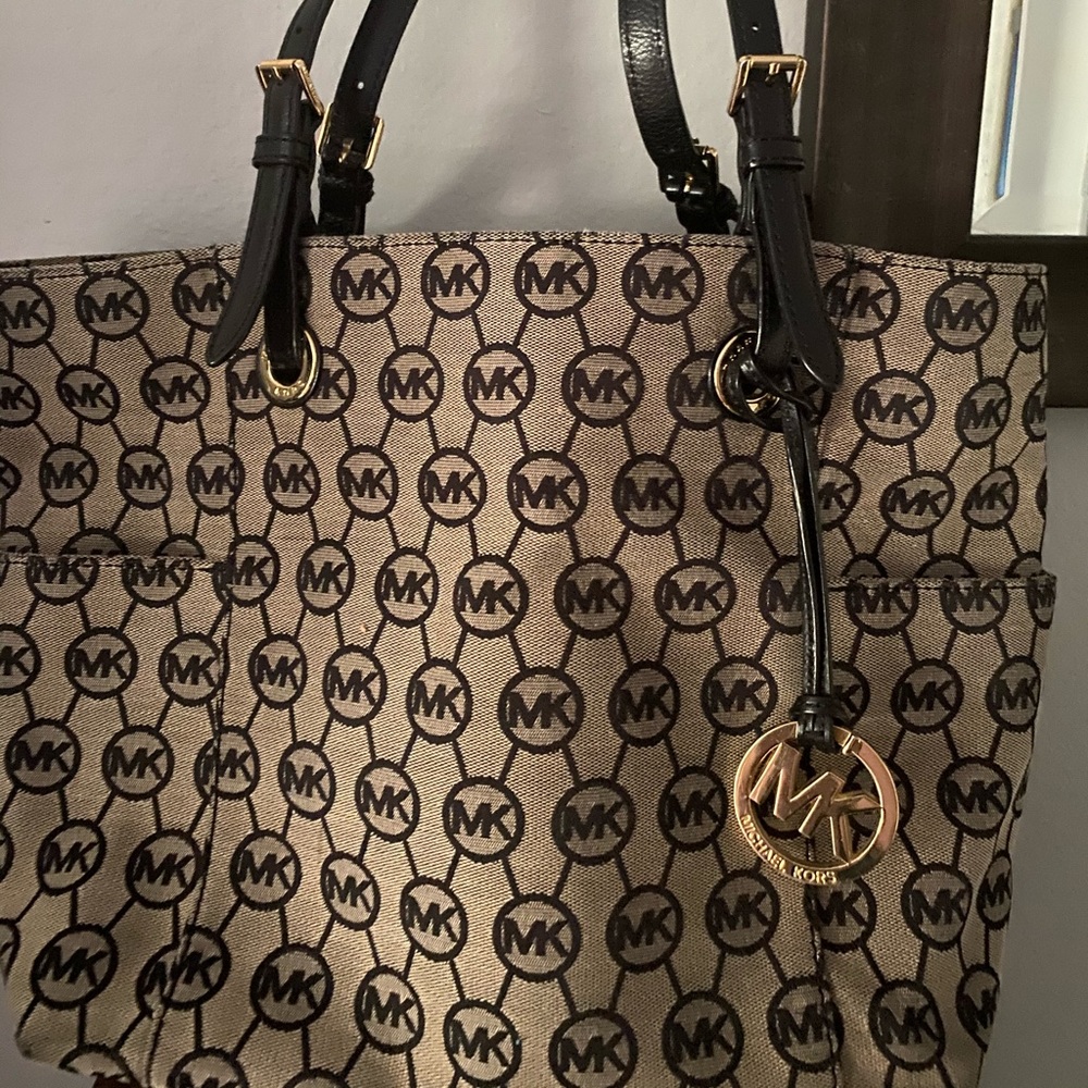 Used Authentic Michael Kors Tote